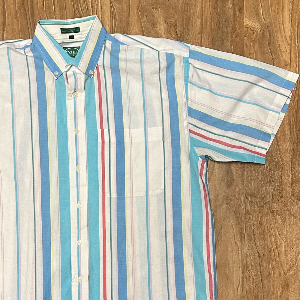 **IZOD** vintage striped button down SIZE LARGE